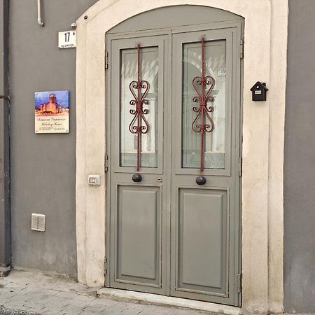 Dimora Genovesi Villa Catánia Buitenkant foto